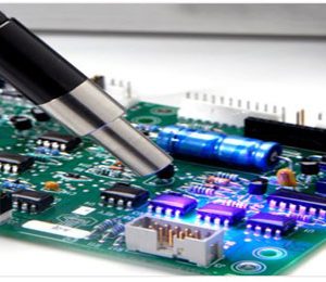 Ensamblado de componentes de equipos eléctricos y electrónicos