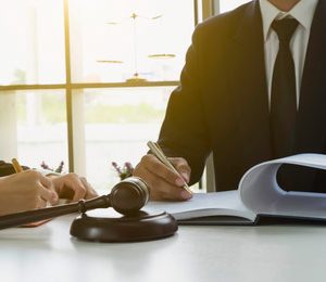 Gestión de la documentación de constitución y de contratación de la empresa