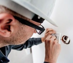 Supervisión del montaje de instalaciones eléctricas de interior en edificio de viviendas