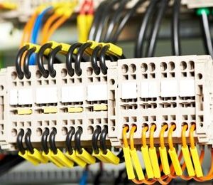 Montaje de instalaciones eléctricas en edificios de viviendas