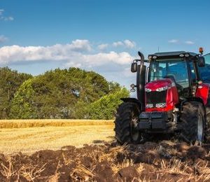 Materiales y herramientas para el mantenimiento de máquinas agrícolas de accionamiento y tracción