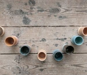 Características y propiedades de engobes, esmaltes y tintas de fabricación de productos cerámicos