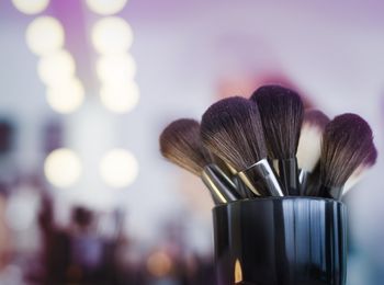 Evaluación del control de calidad de los procesos de maquillaje social
