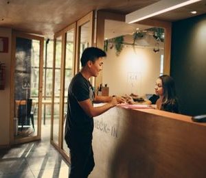 Facturación y cobro de servicios de alojamiento