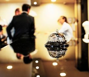 Comunicación y atención al cliente en hostelería y turismo